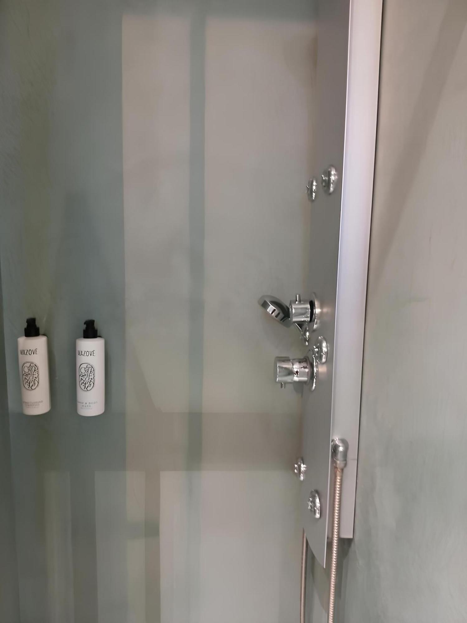 Zen Minimal Luxury Housing Tyros别墅 外观 照片